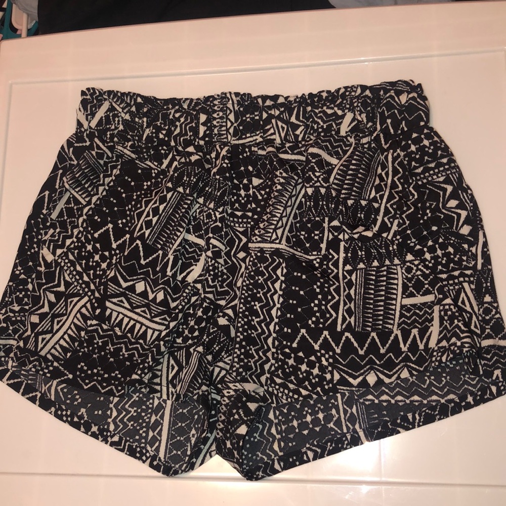Black and white patterned flowy shorts